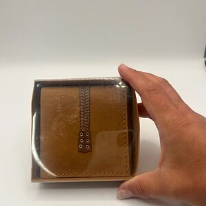 Axe Heaven Tan Leather Bifold Wallet Guitar‎ Headstock Detail Music Gift Boxed